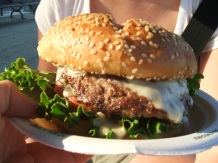 kellys-burger-1.jpg